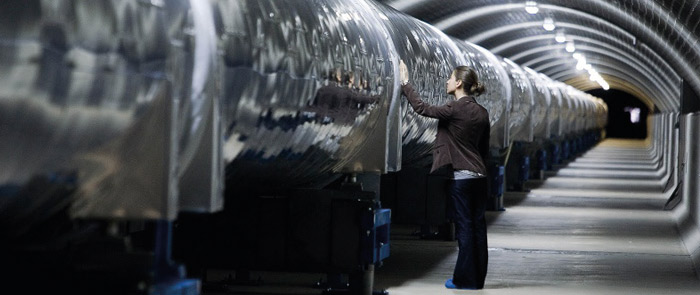 Con la rete, a caccia di onde gravitazionali Con la rete, a caccia di onde gravitazionali