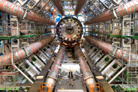 LHC apre un varco nei sentieri della nuova fisica LHC apre un varco nei sentieri della nuova fisica